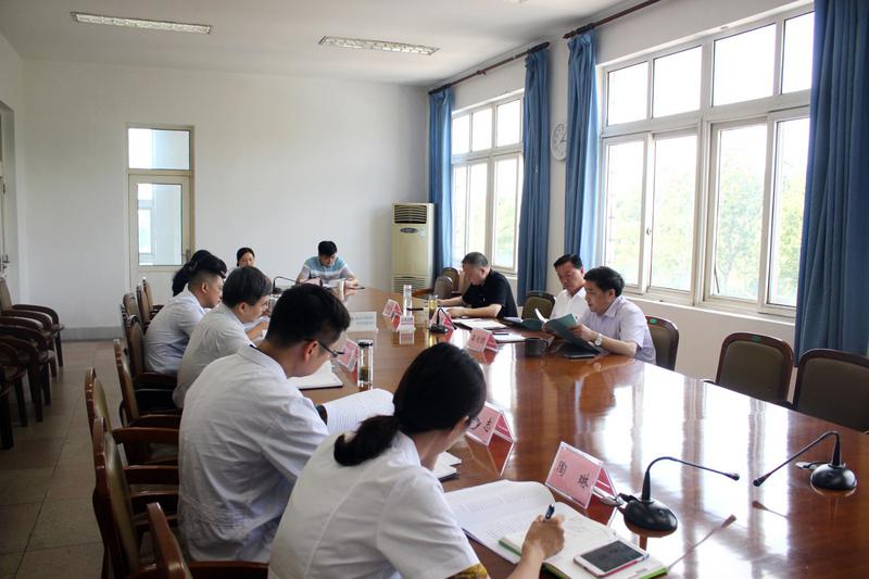 市人民醫院黨委召開“講忠誠、嚴紀律、立政德”專題警示教育民主生活會.JPG