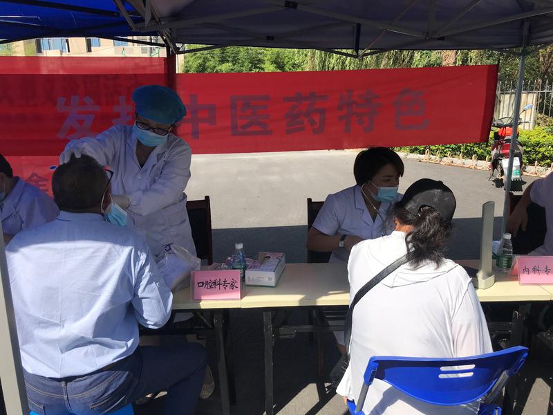 博望區人民醫院組織開展“服務百姓健康行動”義診活動一.jpg